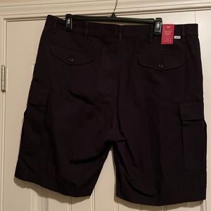 NWT Levi’s Carrier Cargo Shorts Black Size 42 10” Length